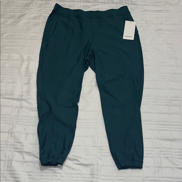 NWT Women’s Lululemon Teal Adapted State HR Joggers Size 14 LL66